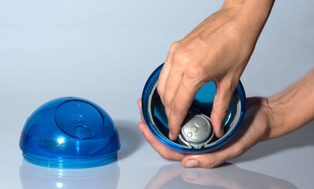 TUMBLER PALLA GIOCO EROGATORE SNACK